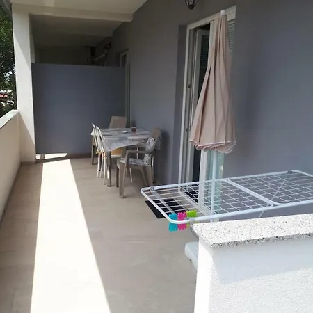 Apartmani Korina Starigrad Paklenica Exterior photo