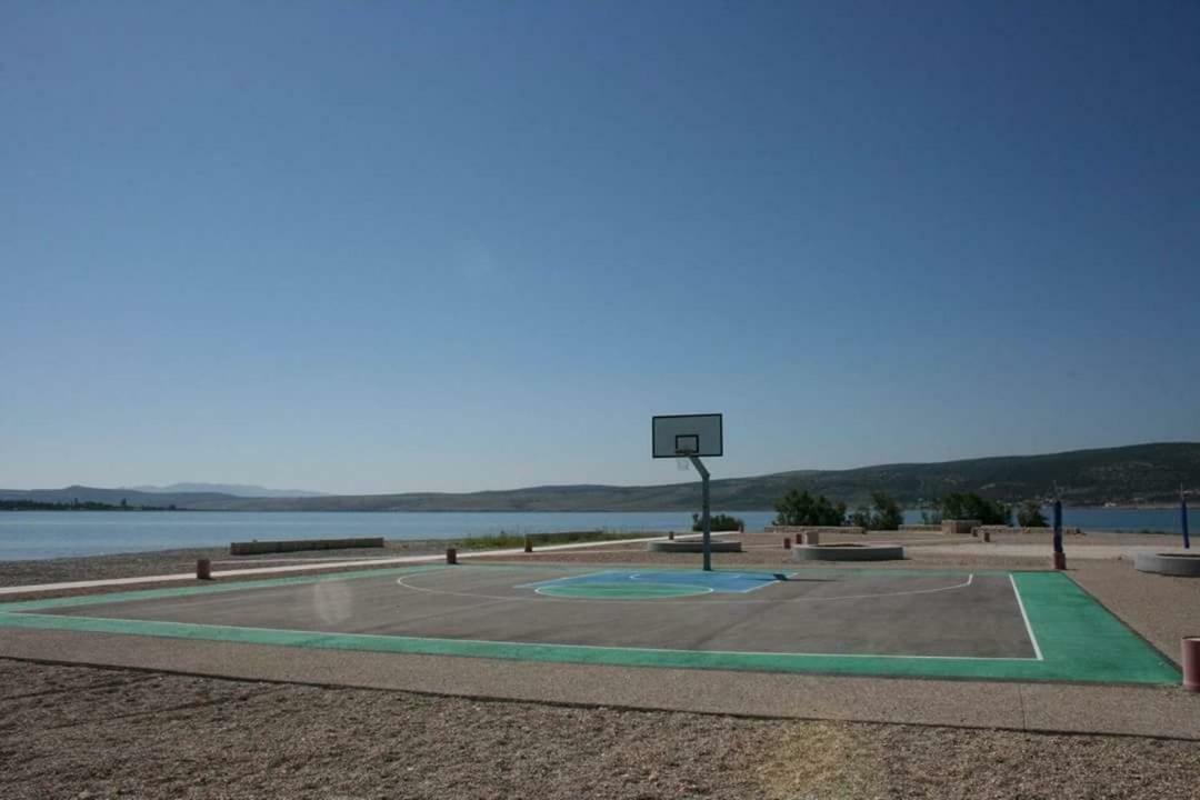 Korina * Starigrad Paklenica